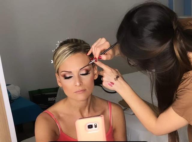 Moda in Hairstylist - 1