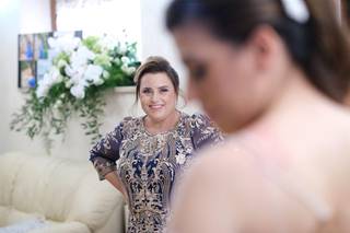 Claudia Flore Beauty Consultant - 9