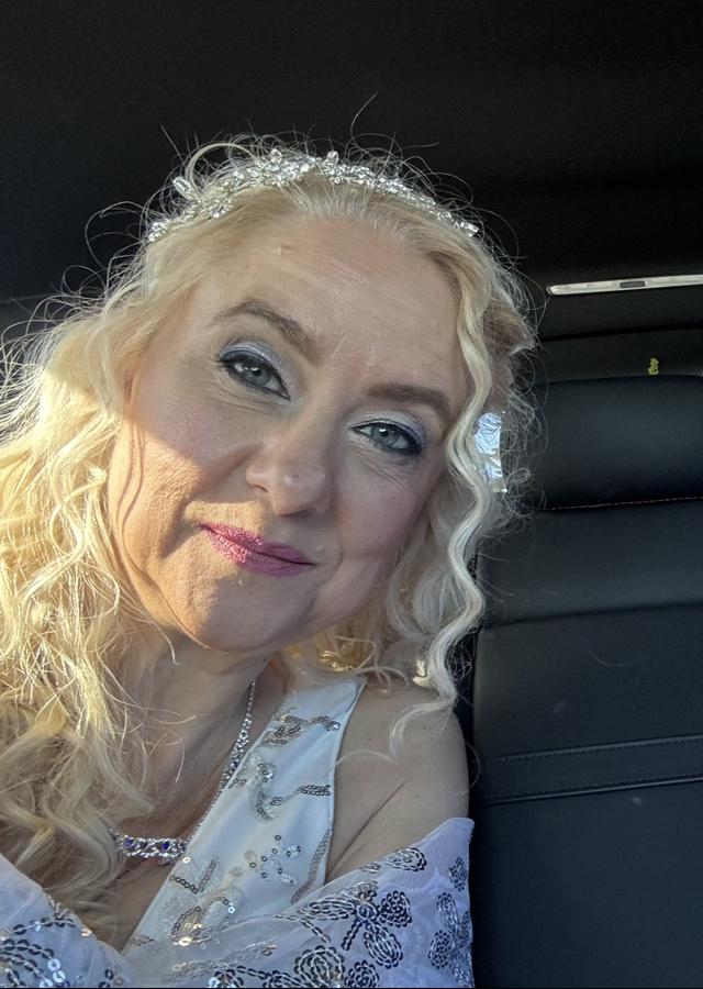 Serena make-up artist - 2