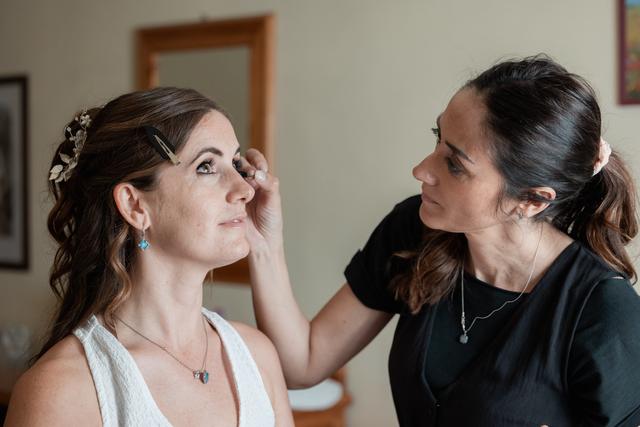 Alessandra P. Make-up Artist - 1