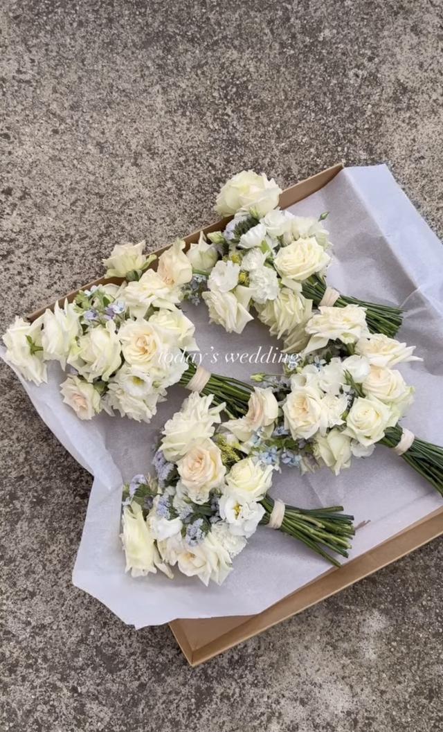 AM Flower Fashion Design - 1
