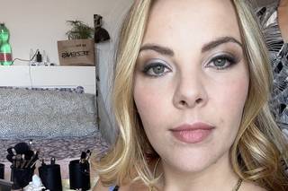 Elisa Iarlori make up - 9