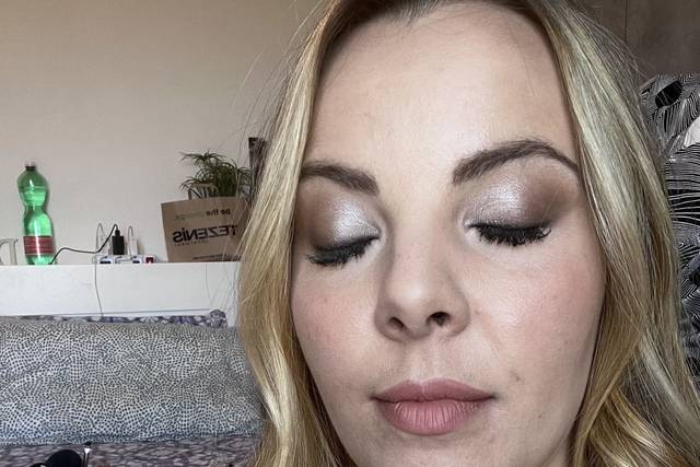 Elisa Iarlori make up 3
