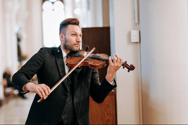 Valentino Alessandrini - Violin Performer - 4
