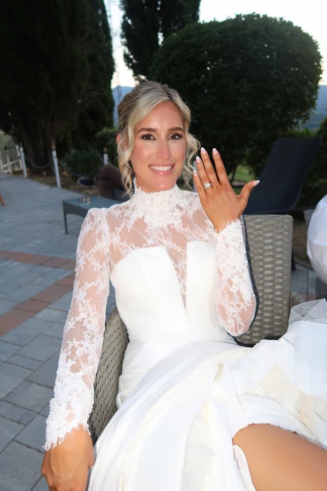 Francesca - Bridal Hair Stylist - 2