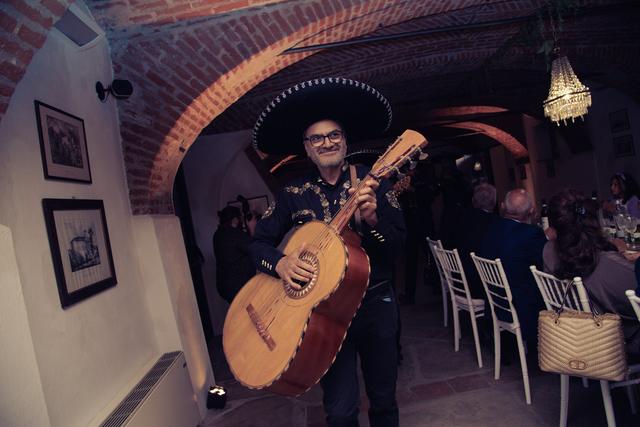Mariachi La Plaza - 4