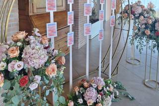 Ivana Floral Designer - 16