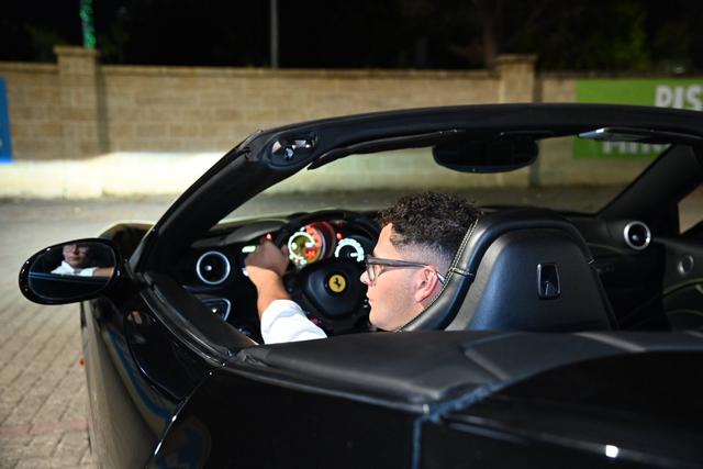 Puglia Luxury Car - 1
