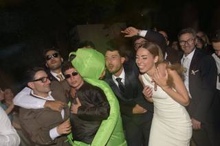 We Party - 6