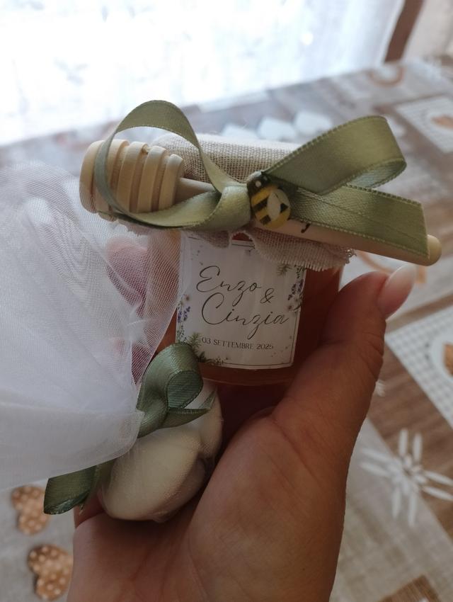 M. M. Apicoltura - 2