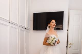 Emma Moretti Bridal Stylist - Make-Up & Hair Artist - 16