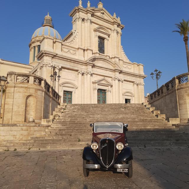 AC Vintage Car - 1
