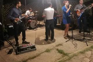 Plaza Victoria Band - 8