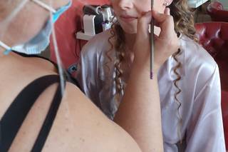 Frankie Make-up Artist - 5