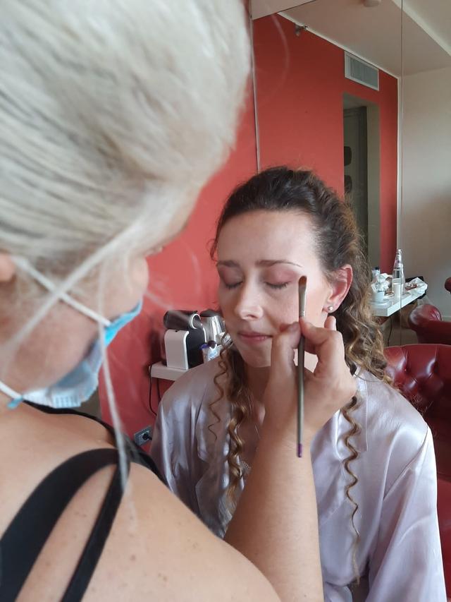 Frankie Make-up Artist - 1