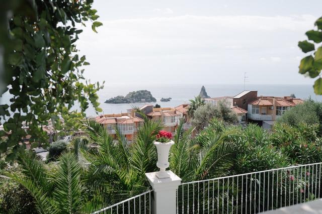Eden Riviera - 3