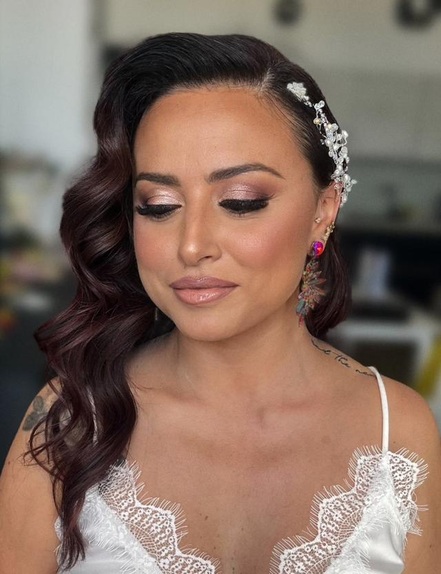 Niky Loizzi Make-up Artist - 2
