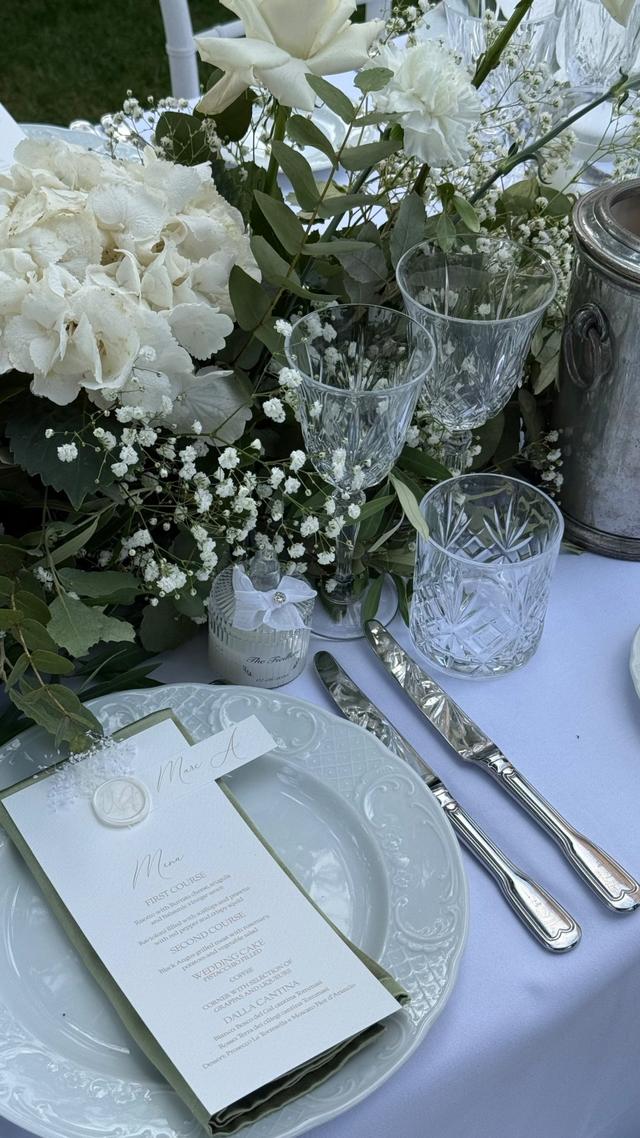 Flo Wedding & Event Designer - 1