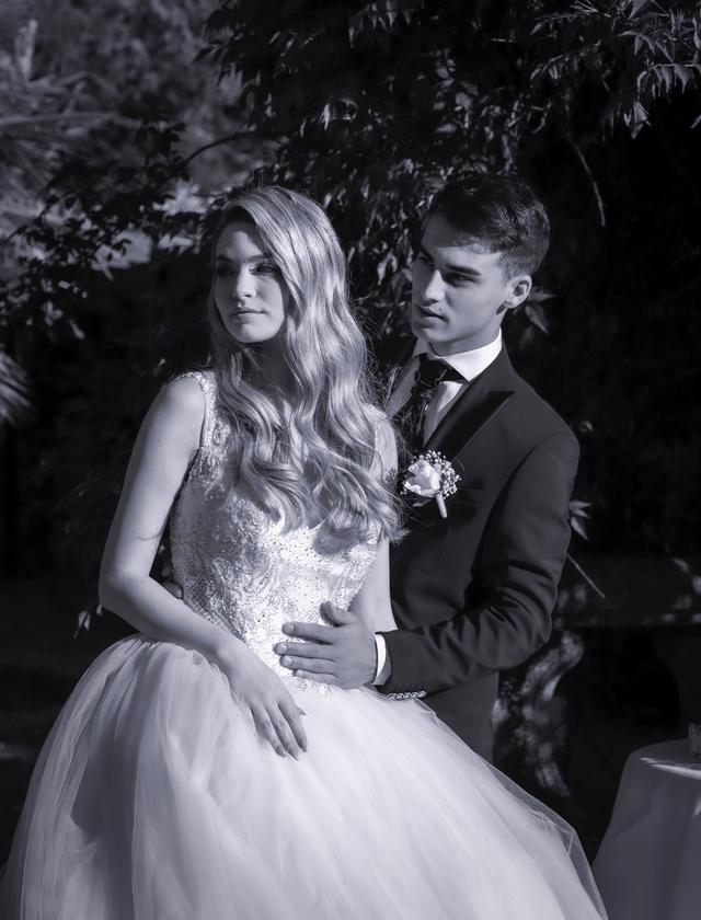 Now or Never - Foto e Video - 2