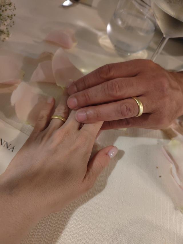 White and Gold - 2