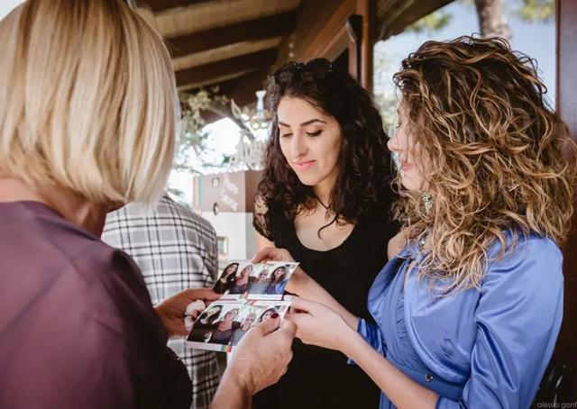 Party Guest Book Spinner 360 & Caricature - 1