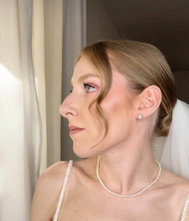 Ale MUA - 2