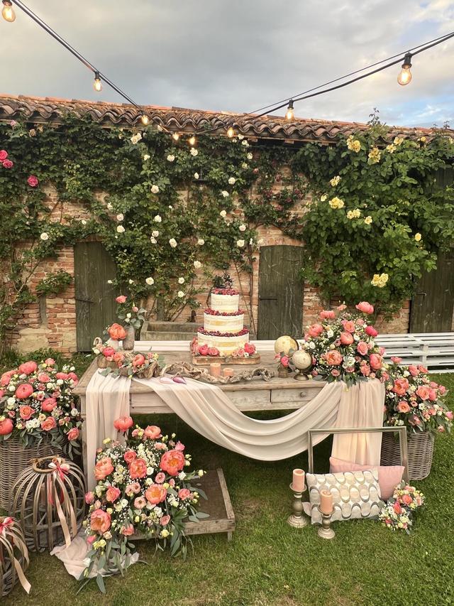 Garden Eden & Poi... - 2