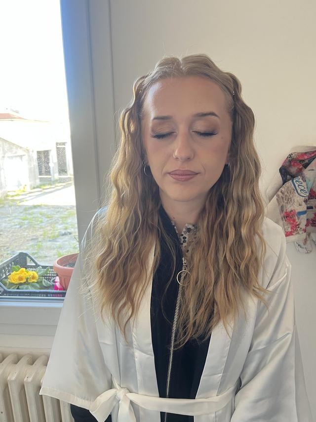 Alessia American Make-up - 2