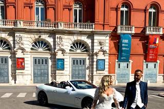 Luxury Car - 9