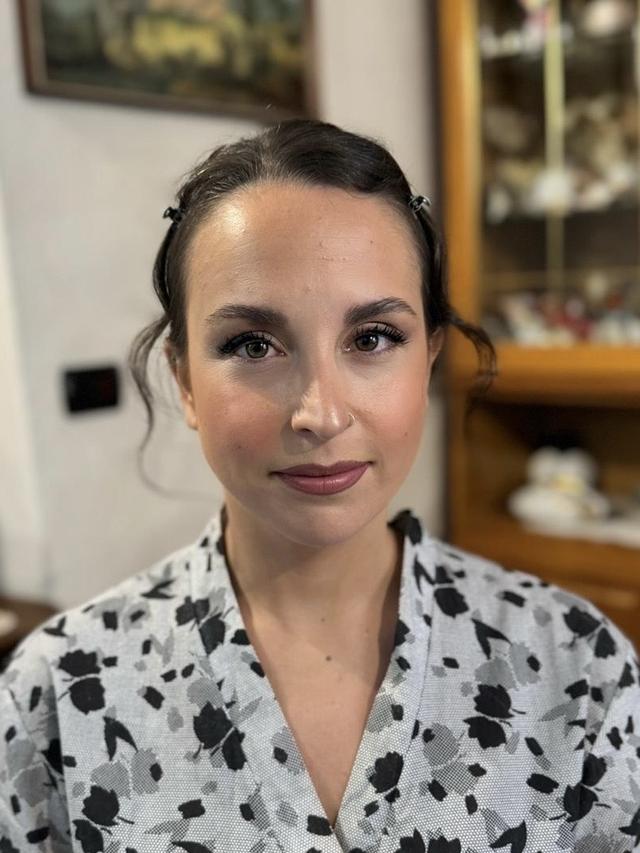 Valerie Make-up Artist - 1