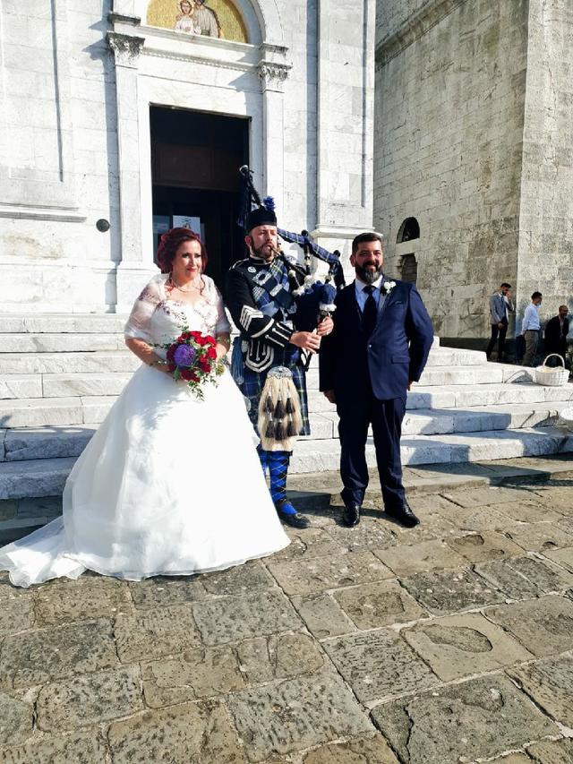 Scottish piper in Italy - 2