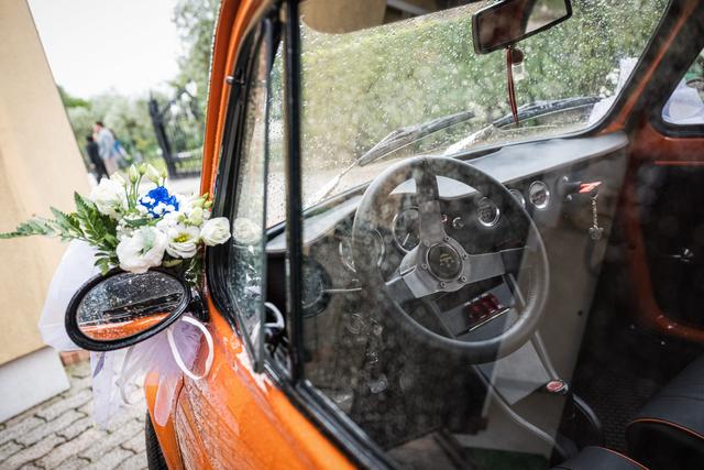 Vintage Car Bdg - 3