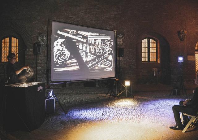 Andrea Arena Sand Art - 1