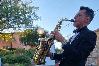 Federico Tozzi Sax Live DJ Animazione - 24
