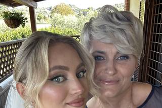 Emma Moretti Bridal Stylist - Make-Up & Hair Artist - 14