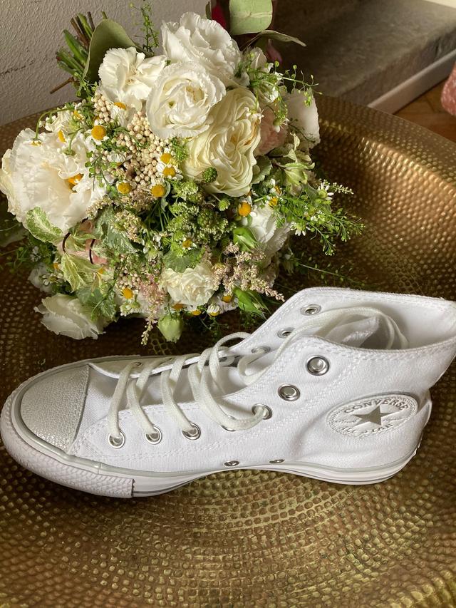 Aroa's Flowers - 2