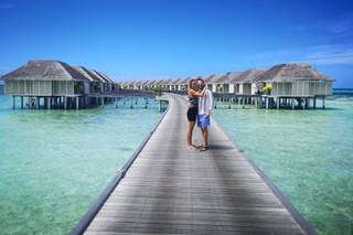 De Luxe Travels - 11