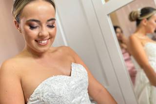 Roxanne Make-Up Artist - 8