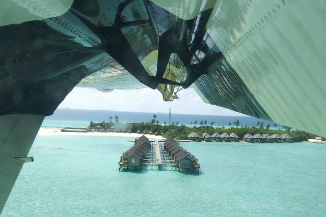 De Luxe Travels 5