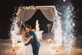 Studio Close-Up - 12