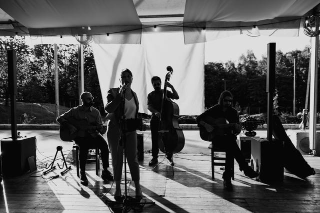 Hot Italian Swing - 1