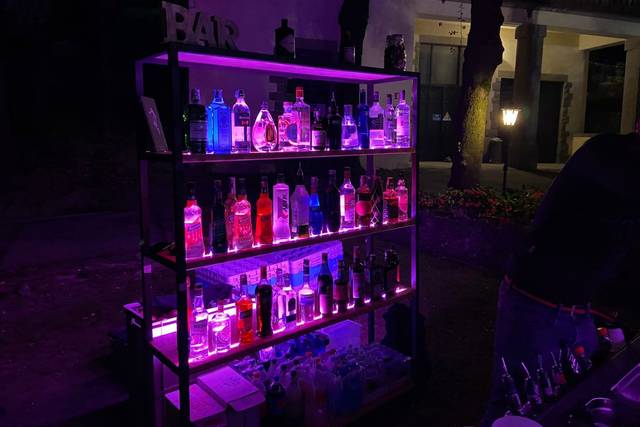 Tuxedo Bar Catering 1