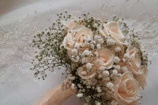 Lucy Flowers - 23