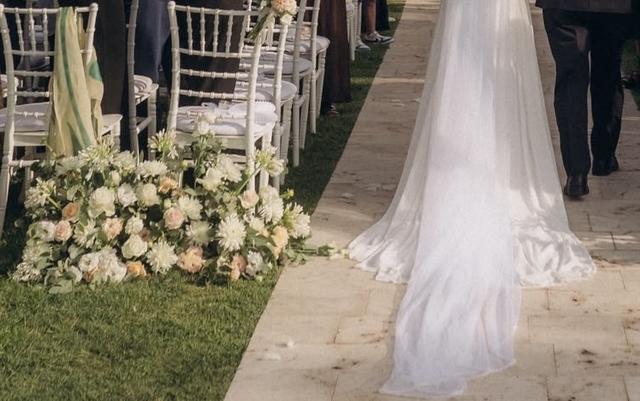 M&E Wedding Flowers - 1