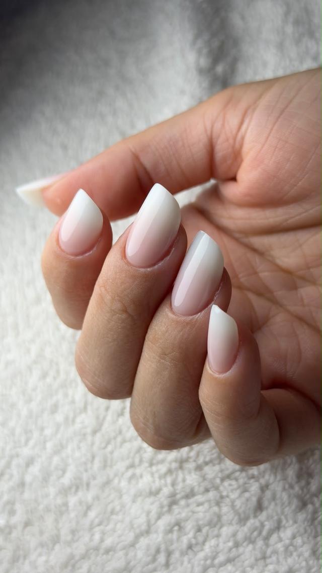Delia Cassinesi Luxury Nails & Make-up - 2