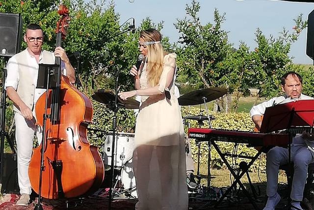 Miss Evelyn & The Band 1