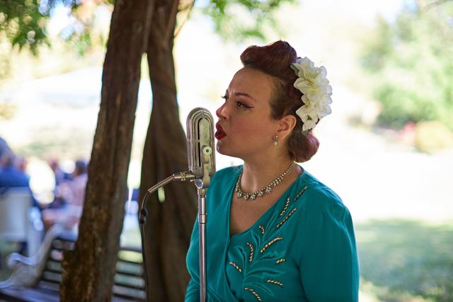 Perry Boogie & Lady Martini - 1