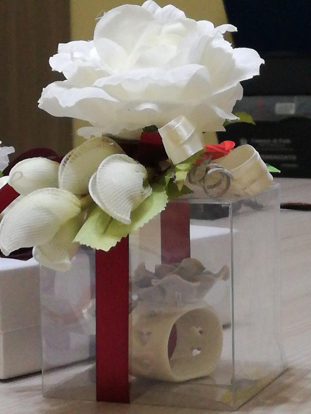 Petali & Confetti - 2