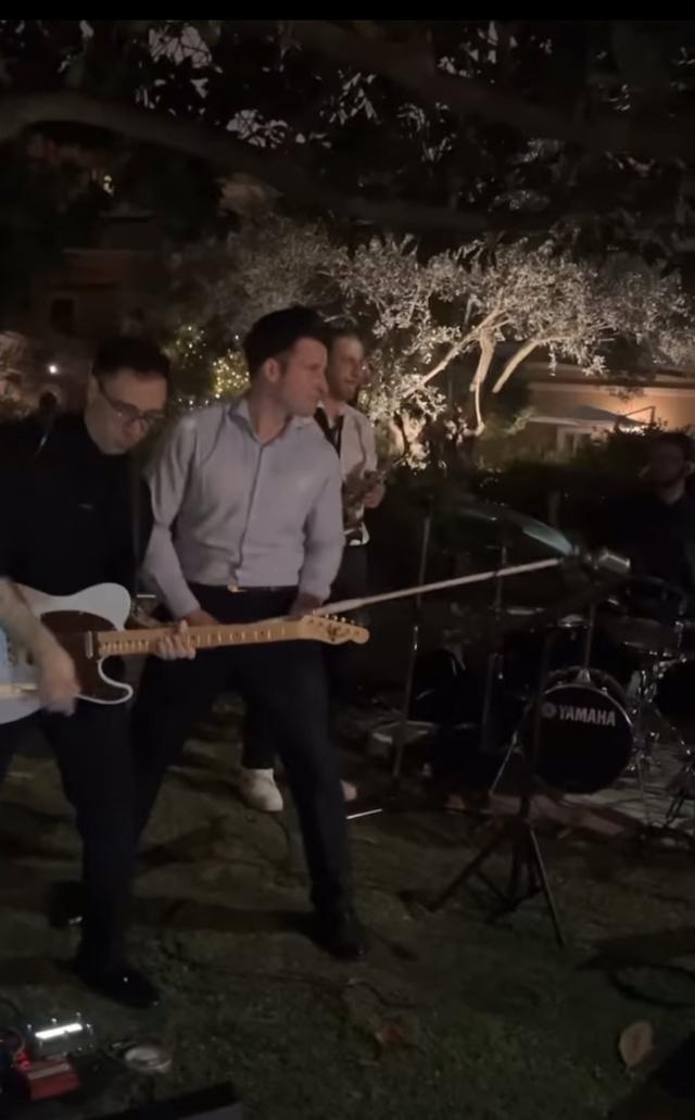 Roberto Elvis - 2