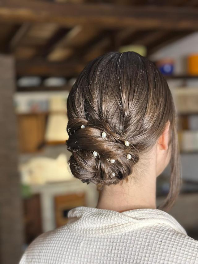 Pamela Pitzolu Make-up & Hair - 2